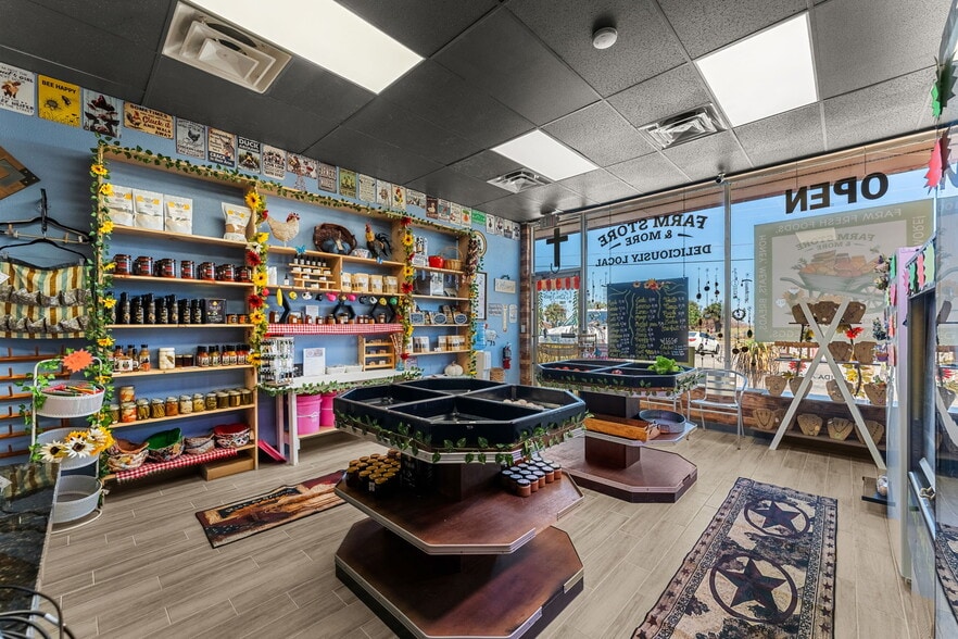 More Photos Of 1592 Jimmy Buffet Mem Hwy, Satellite Beach Office Residential For Sale