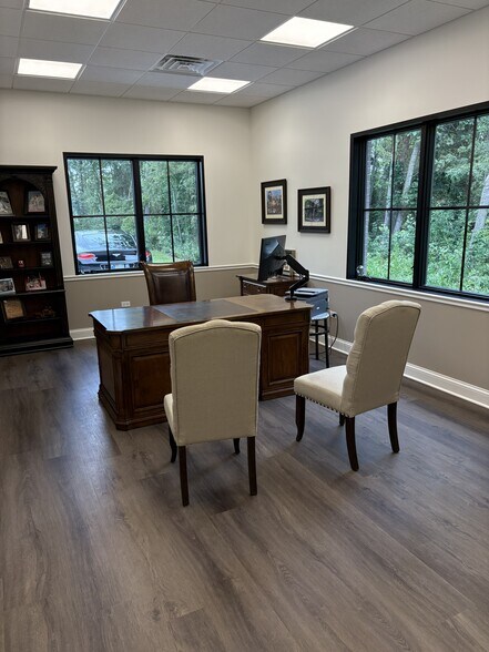 More Photos Of 1139 Caroline Ave, Schererville Office For Sale