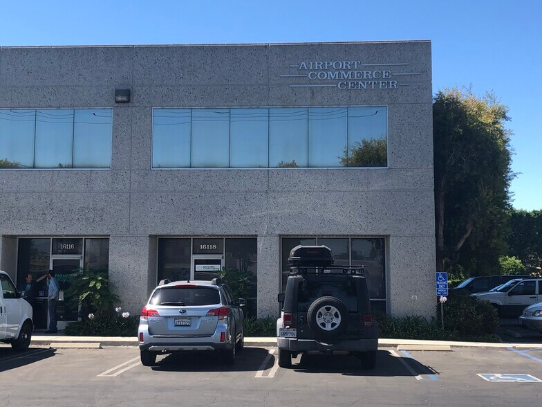 More Photos Of 16112-16118 Sherman Way, Van Nuys Office For Lease