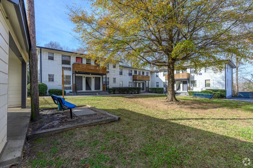 More Photos Of 2265 Perry Blvd NW, Atlanta Apartments For Sale