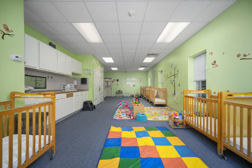 More Photos Of 116 Corporate Dr, Elizabeth City Schools For Sale