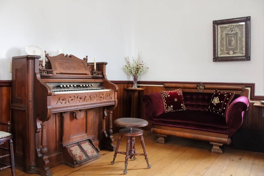 More Photos Of W8832 WI-96, Hortonville Religious Facility For Sale