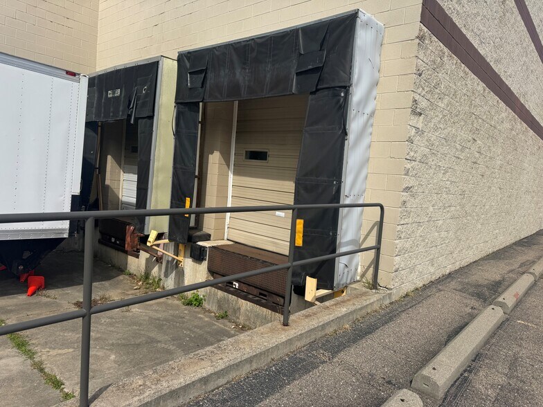 More Photos Of 6519 N Hix Rd, Westland Warehouse For Sale