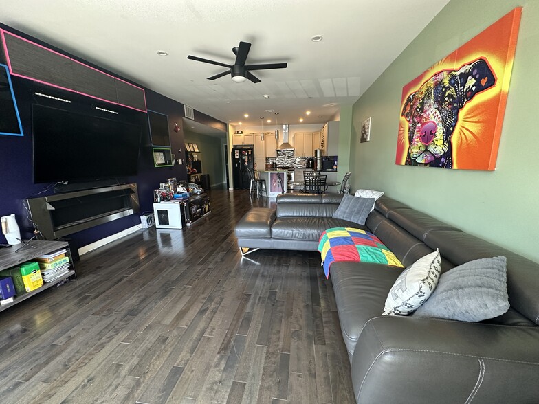 More Photos Of 116 Wright St, Newark Warehouse For Sale