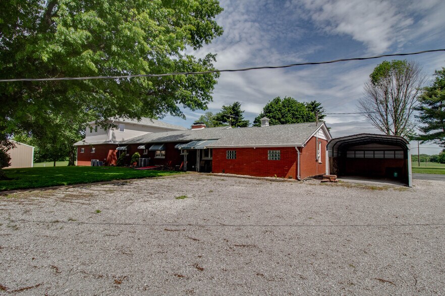 More Photos Of 27161 State Highway 3, Godfrey General Retail For Lease