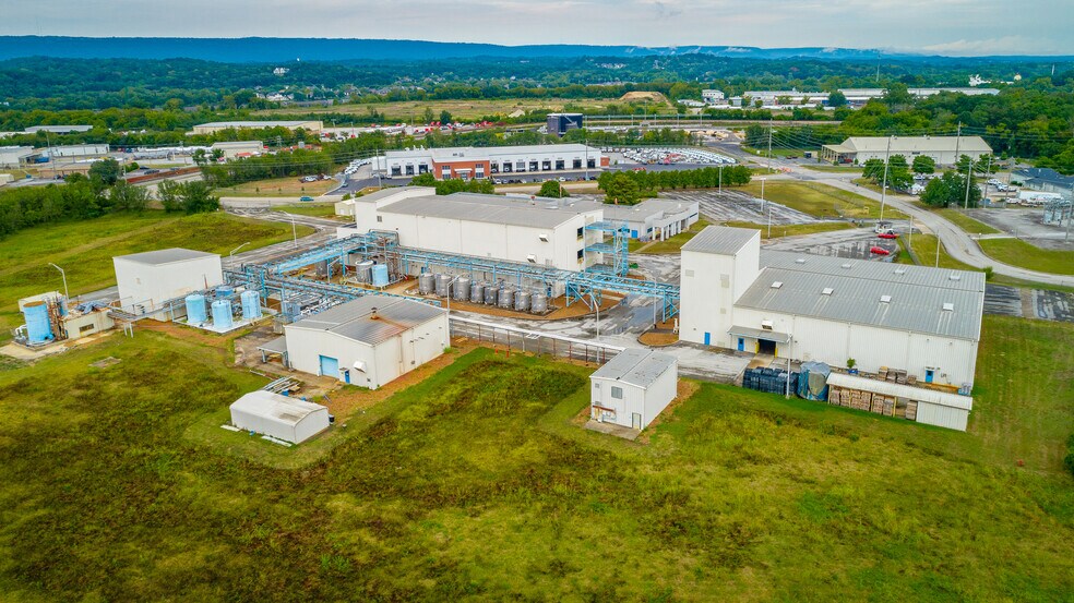 More Photos Of 2800 Riverport Rd, Chattanooga Light Manufacturing For Lease