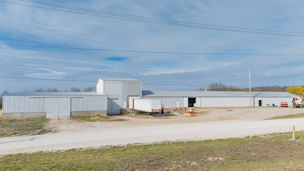 More Photos Of 9705 SE 1300th Rd, Humansville Industrial For Sale
