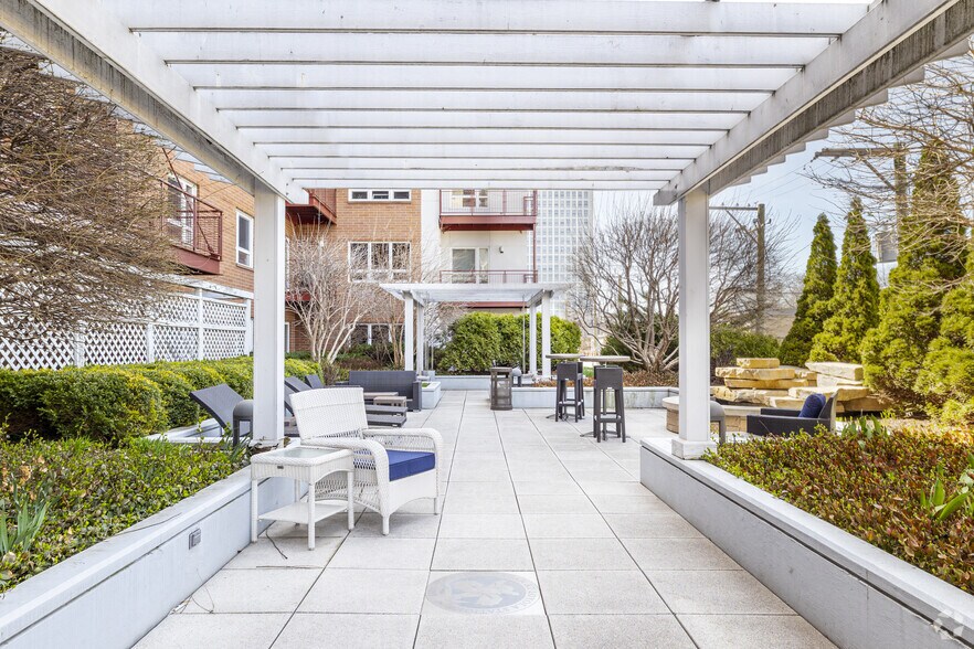 More Photos Of 1209 W Arthur Ave, Chicago Apartments For Lease