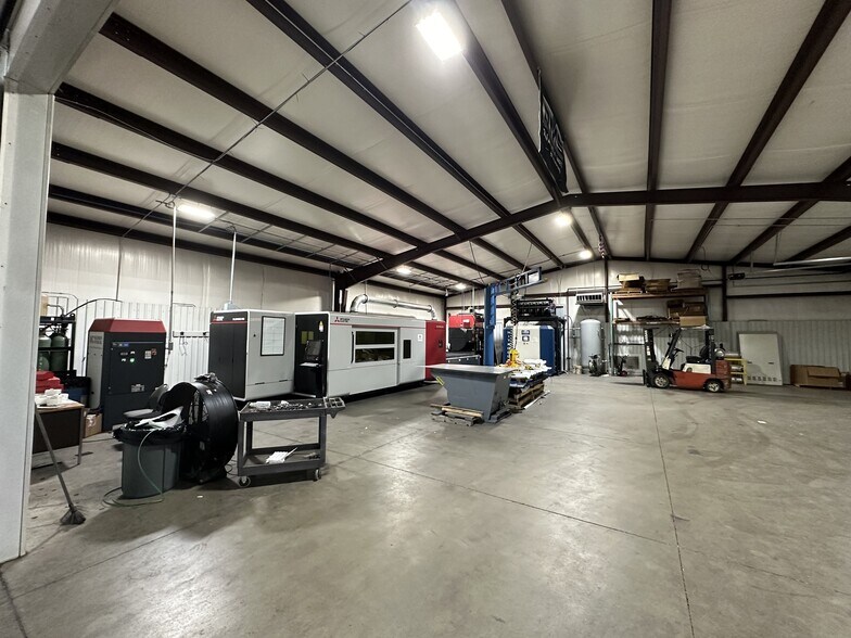 More Photos Of 4100 Warren Rd, Humboldt Industrial For Lease