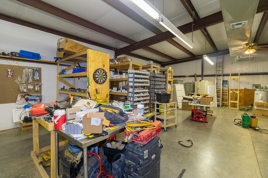 More Photos Of 1919 W Central Ave, El Dorado Warehouse For Lease