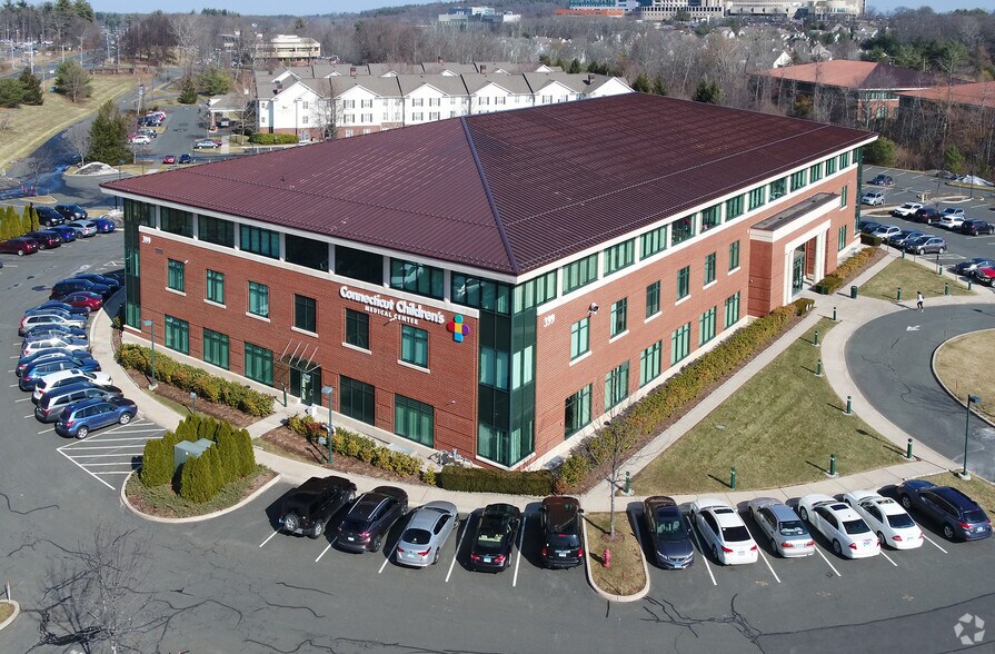 More Photos Of 399 Farmington Ave, Farmington Medical For Lease