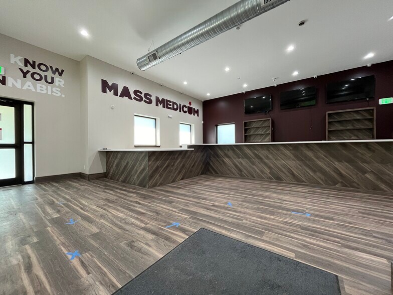 More Photos Of 85 University Dr, Amherst General Retail For Lease