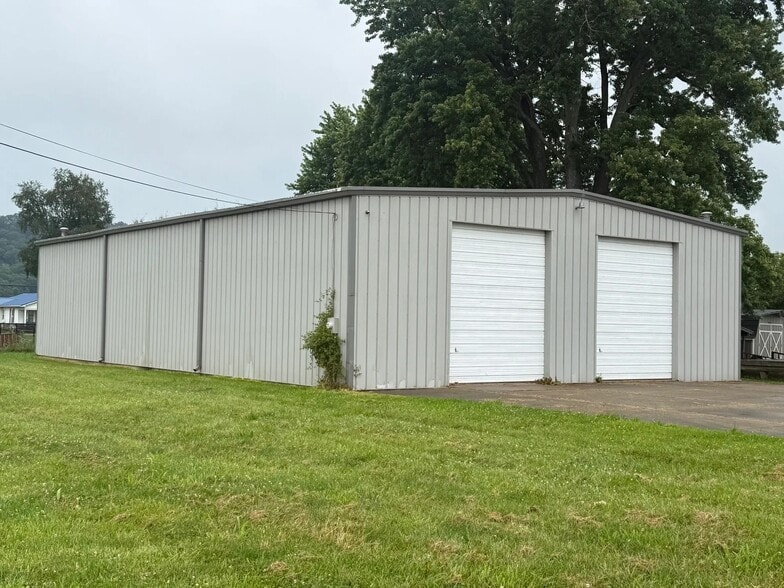 Primary Photo Of 211 Roberta Dr, Warsaw Warehouse For Sale