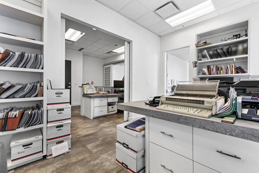 More Photos Of 888 4th Ave SW, Calgary Office For Sale