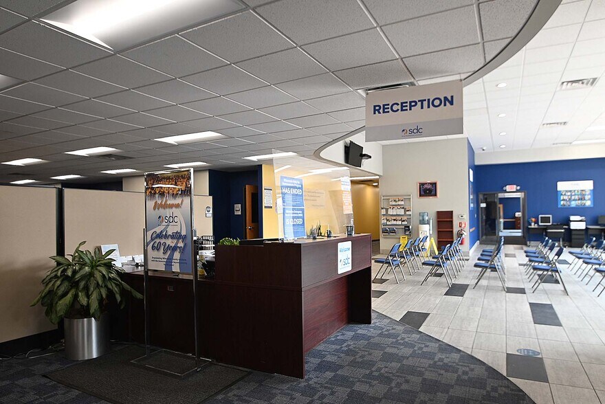 More Photos Of 1730 W North Ave, Milwaukee Medical For Sale