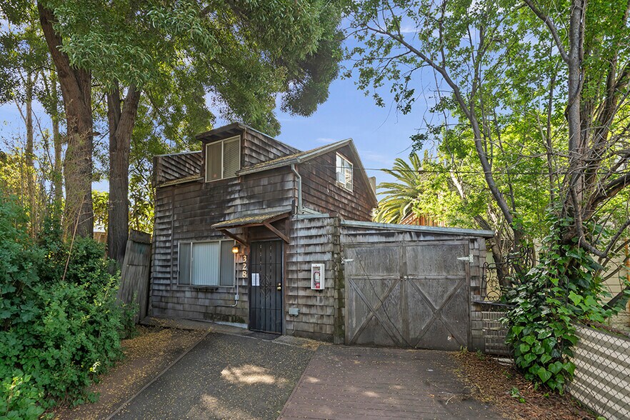 More Photos Of 326 Athol Ave, Oakland Multifamily For Sale