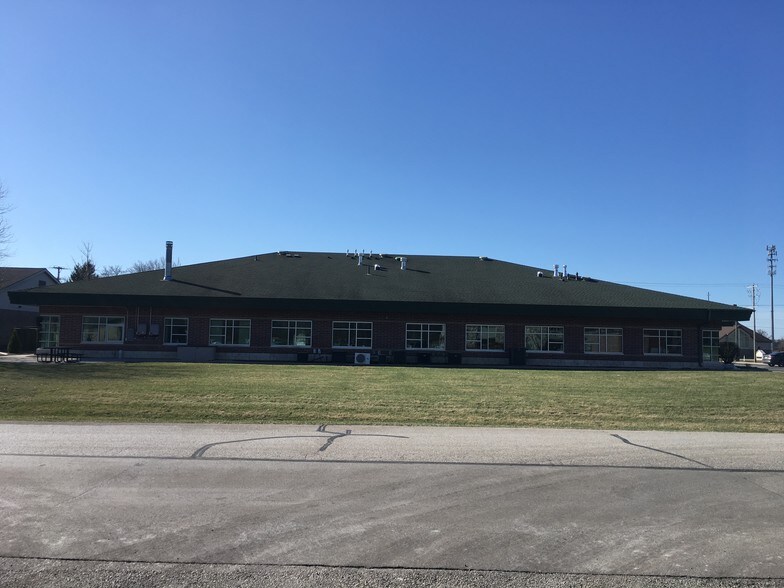 More Photos Of 144 E Summit Ave, Wales Medical For Sale