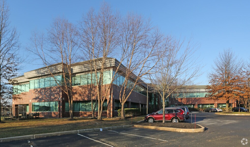 More Photos Of 11 Campus Blvd, Newtown Square Unknown For Lease