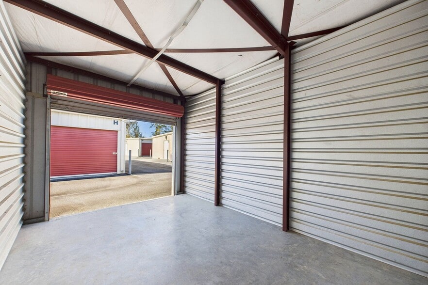 More Photos Of 4545 N Valdosta Rd, Valdosta Self Storage For Sale