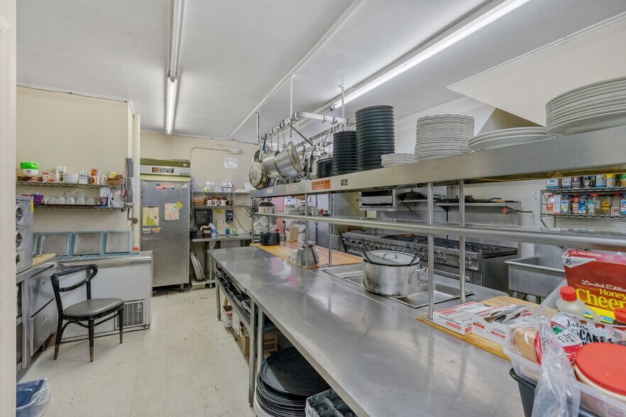 More Photos Of 2839 Rt-203, Valatie Sports And Entertainment For Sale