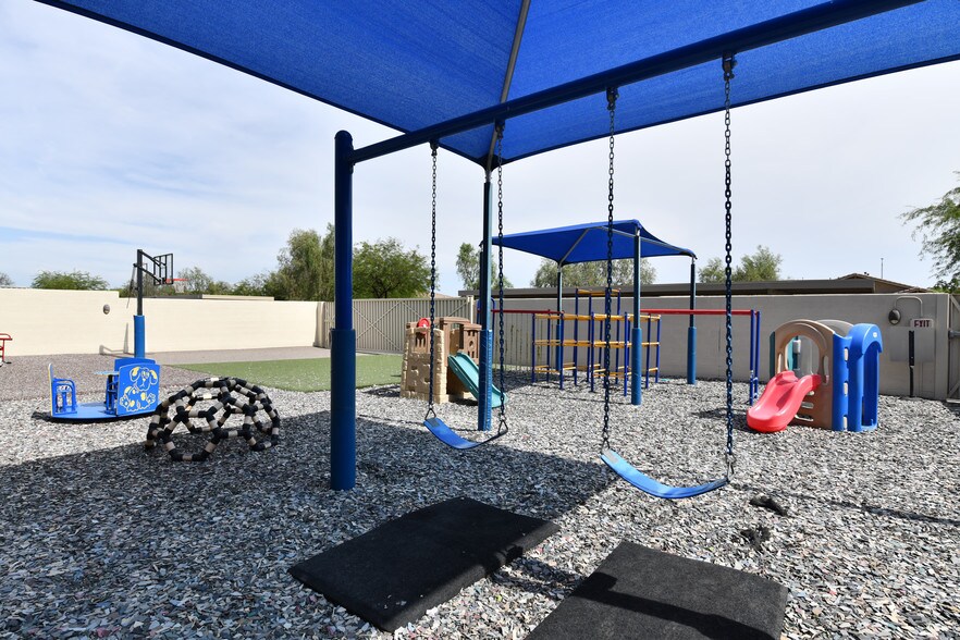 More Photos Of 21461 N 78th Ave, Peoria Manufacturing For Lease