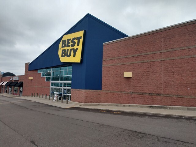 More Photos Of , Cincinnati General Retail For Sale