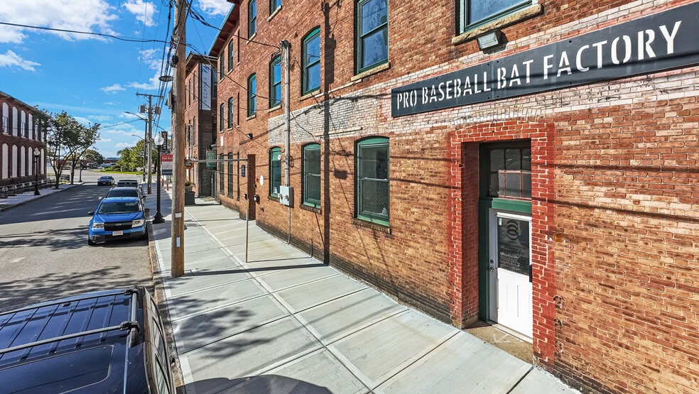 More Photos Of 28 Anawan St, Fall River Manufacturing For Sale