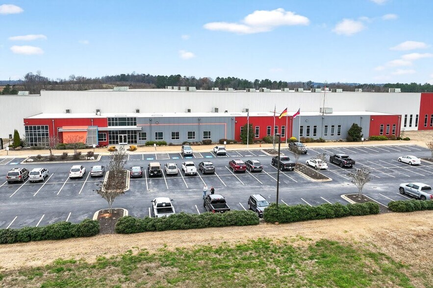 More Photos Of 325 Hammerstone Dr, Toccoa Industrial For Sale