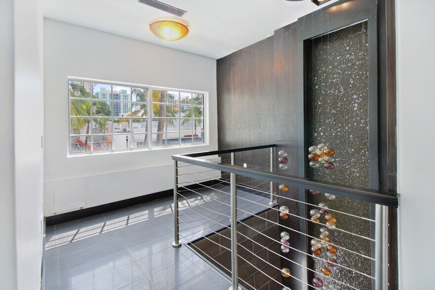 More Photos Of 1542 Washington Ave, Miami Beach Restaurant For Sale