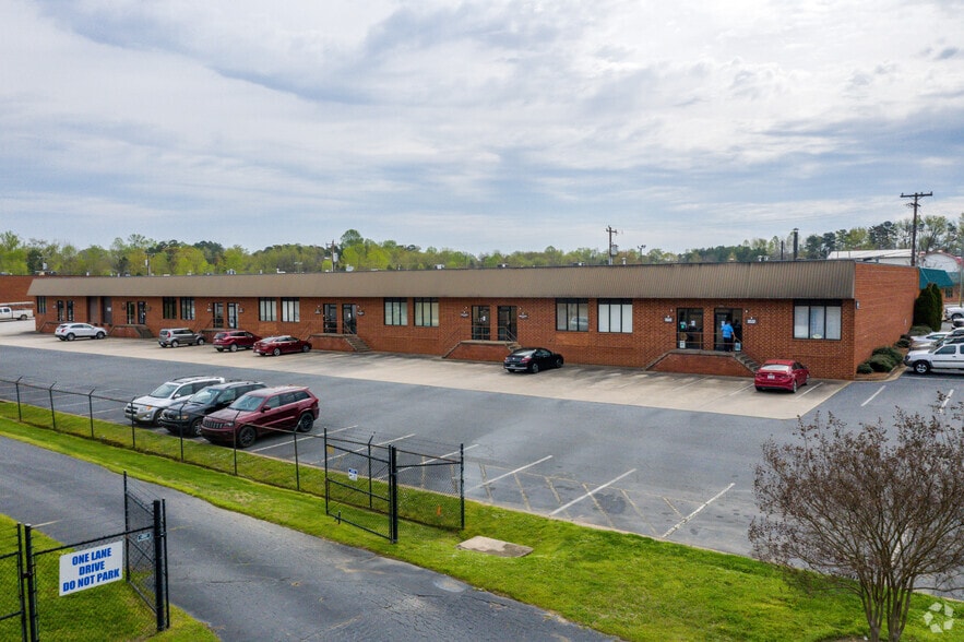 Primary Photo Of 6148 Brookshire Blvd, Charlotte Light Distribution For Lease