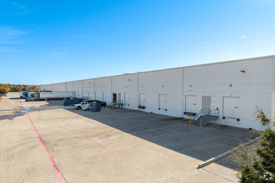 More Photos Of 6644 All Stars Ave, Frisco Warehouse For Lease