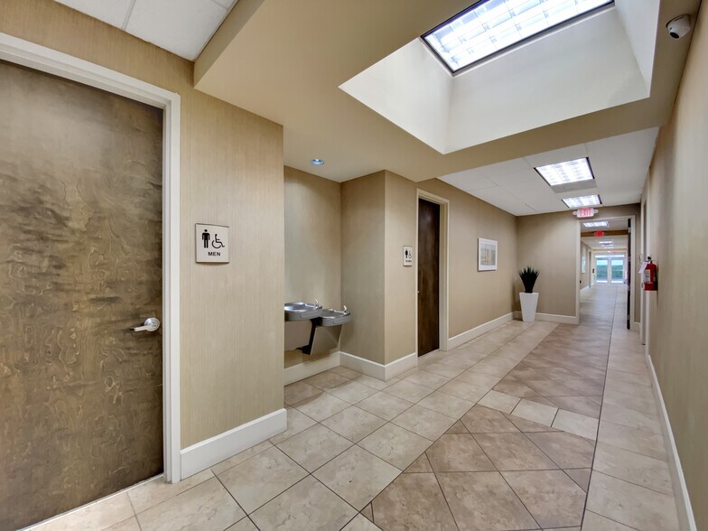 More Photos Of 2901 NW 62nd St, Fort Lauderdale Office For Lease
