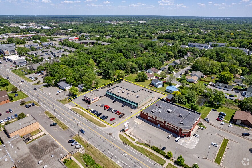 More Photos Of 2680-2688 Rice St, Saint Paul Unknown For Lease