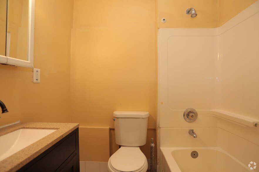 More Photos Of 354 E 116th St, New York Apartments For Lease