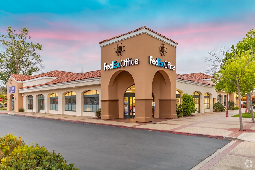 More Photos Of 390 E H St, Chula Vista Unknown For Lease