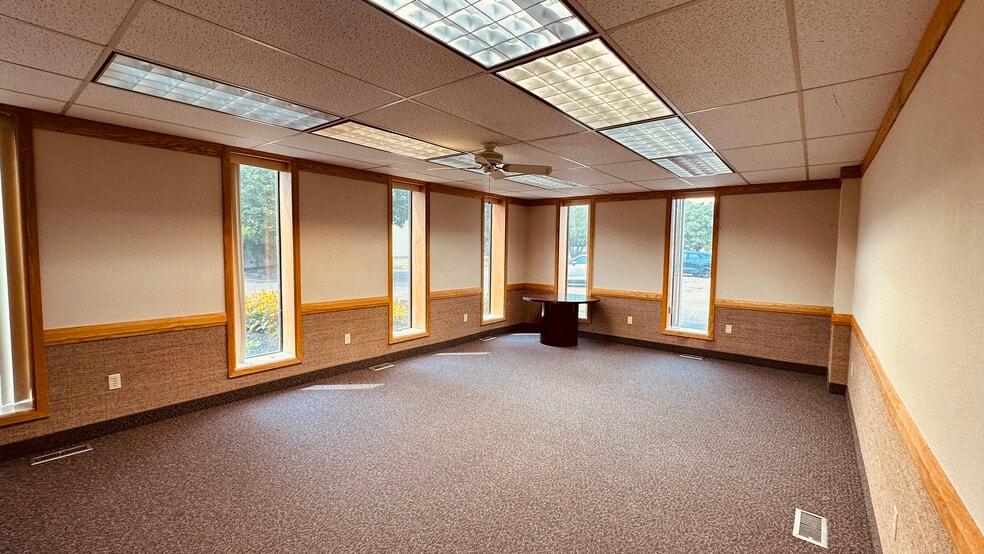 More Photos Of 33505 State St, Farmington Hills Office For Lease