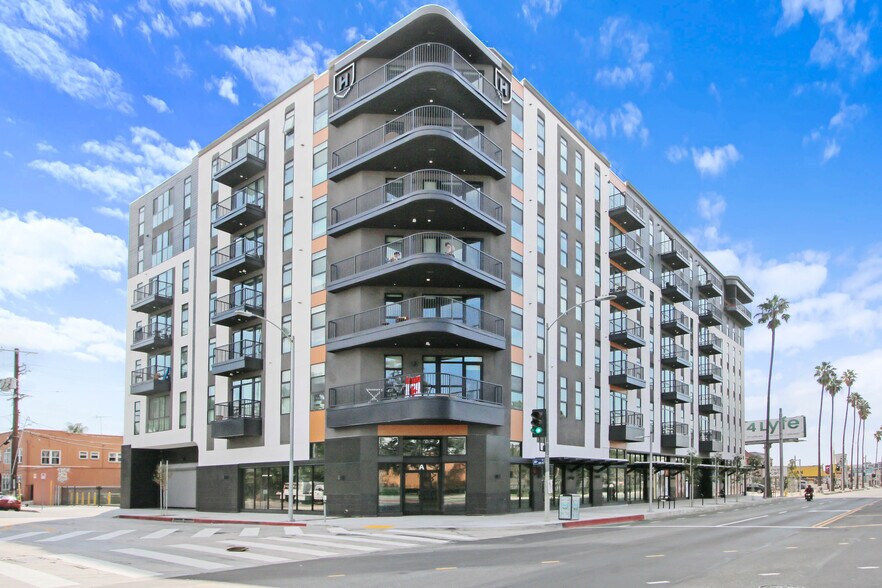Primary Photo Of 3800 S Figueroa St, Los Angeles Apartments For Lease
