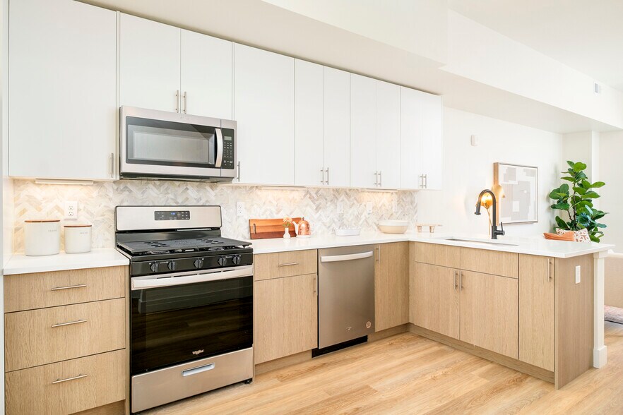 More Photos Of 700 W Evans Ave, Denver Apartments For Sale