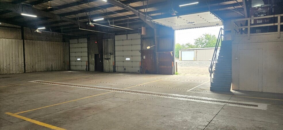 More Photos Of N7160 Raceway Rd, Beaver Dam Flex For Sale