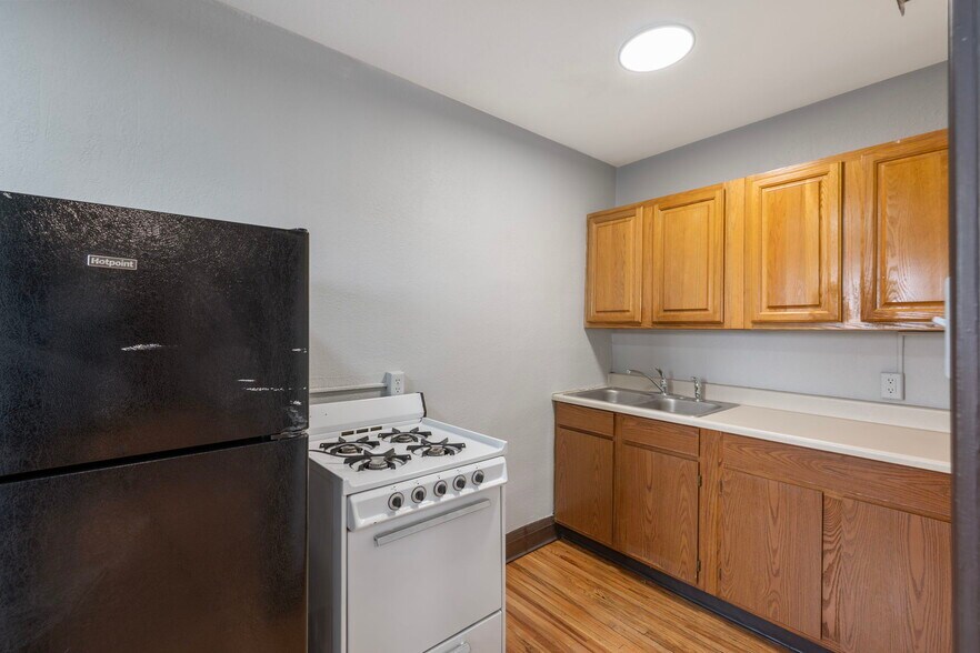 More Photos Of 487 Grand Ave, Saint Paul Apartments For Sale