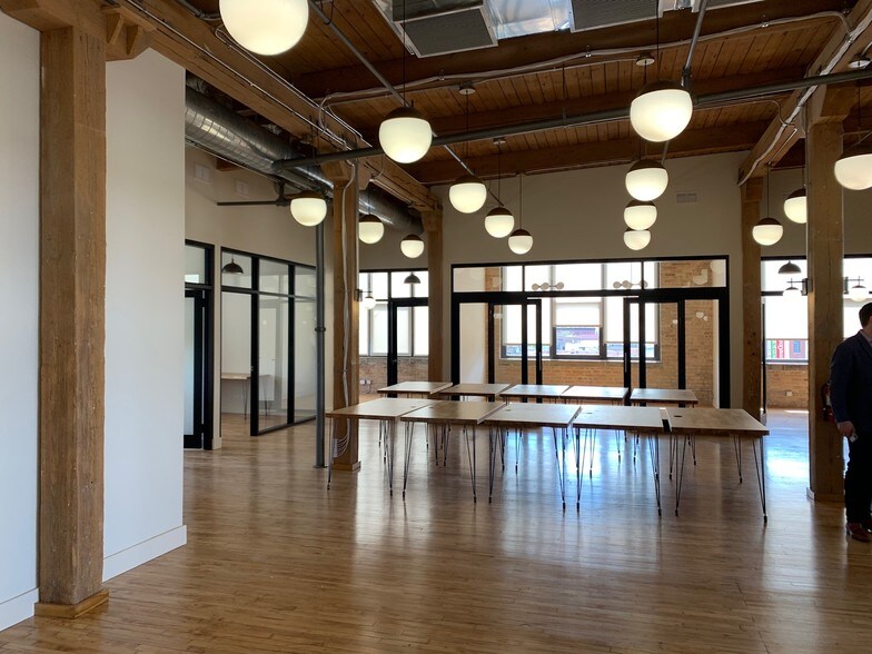 More Photos Of 1901 N Clybourn Ave, Chicago Loft Creative Space For Lease