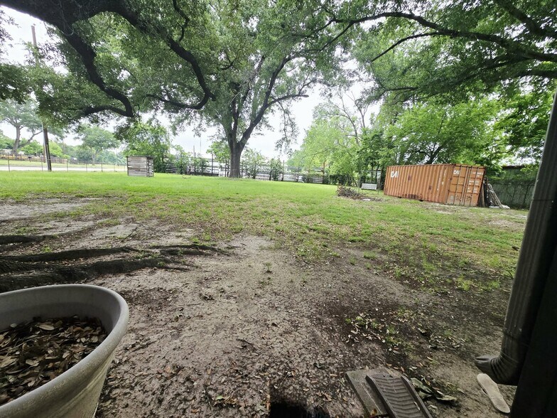 More Photos Of 5930 Killough St, Houston Office For Sale