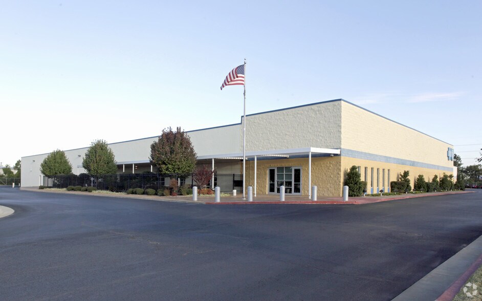 Primary Photo Of 7777 E 42nd Pl, Tulsa Light Distribution For Sale