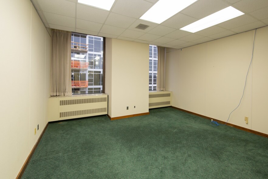 More Photos Of 151 S Rose St, Kalamazoo Office For Sale
