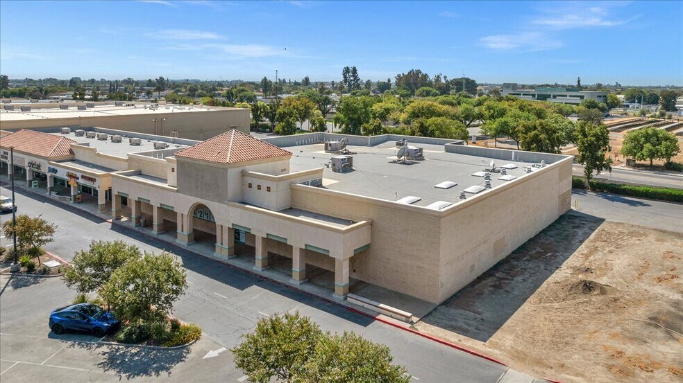 More Photos Of 580 N 11th Ave, Hanford Freestanding For Lease