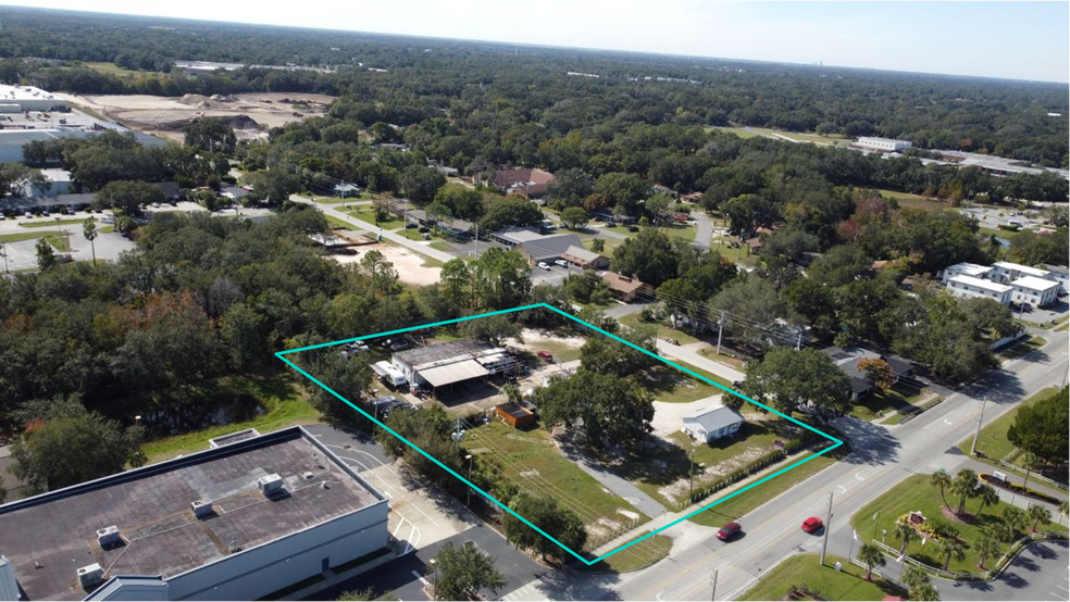More Photos Of 1421 Griffin Rd, Leesburg Freestanding For Sale