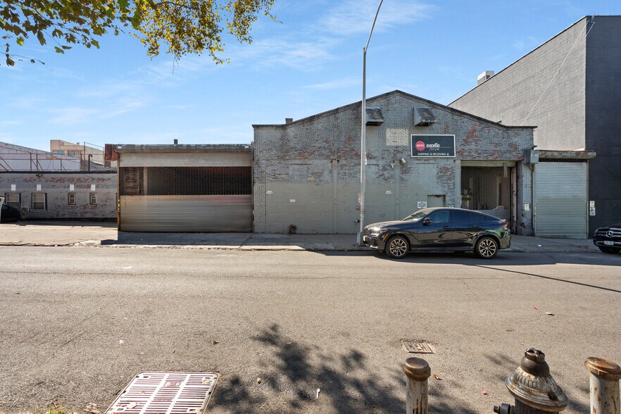 More Photos Of 162 25th St, Brooklyn Warehouse For Lease