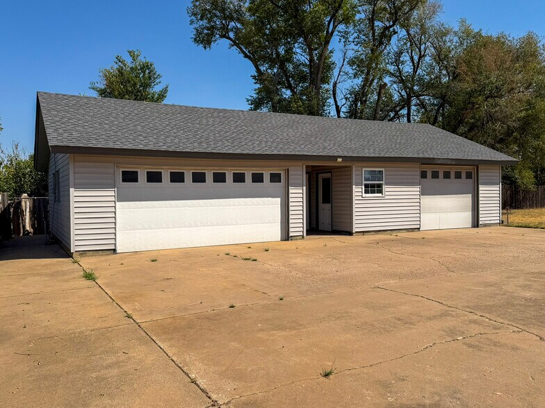 More Photos Of 1115 N Cleveland St, Enid Land For Sale