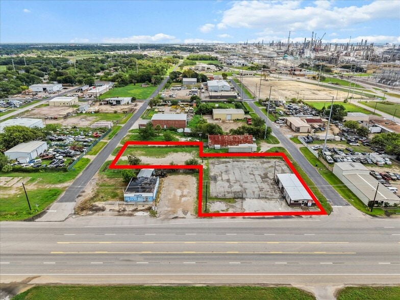 More Photos Of 230 Highway 146 S, Texas City Auto Dealership For Sale