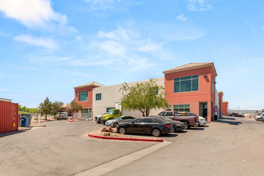 More Photos Of 4570 Donovan Way, North Las Vegas Light Distribution For Sale